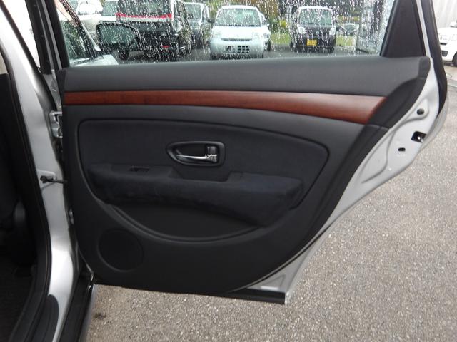 ブルーバードシルフィ ２０Ｍ　車検２年付き　メモリーナビ　ＣＤ　ＤＶＤ　フルセグＴＶ　Ｂｌｕｅｔｏｏｔｈ　ＥＴＣ　スマートキー（54枚目）