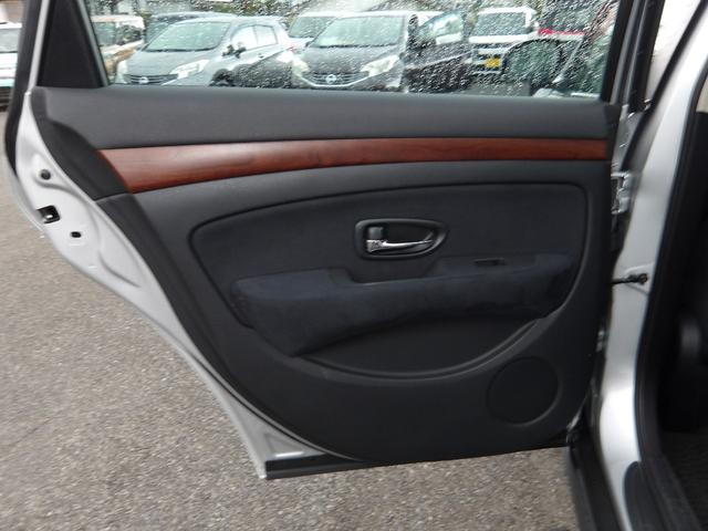 ブルーバードシルフィ ２０Ｍ　車検２年付き　メモリーナビ　ＣＤ　ＤＶＤ　フルセグＴＶ　Ｂｌｕｅｔｏｏｔｈ　ＥＴＣ　スマートキー（56枚目）