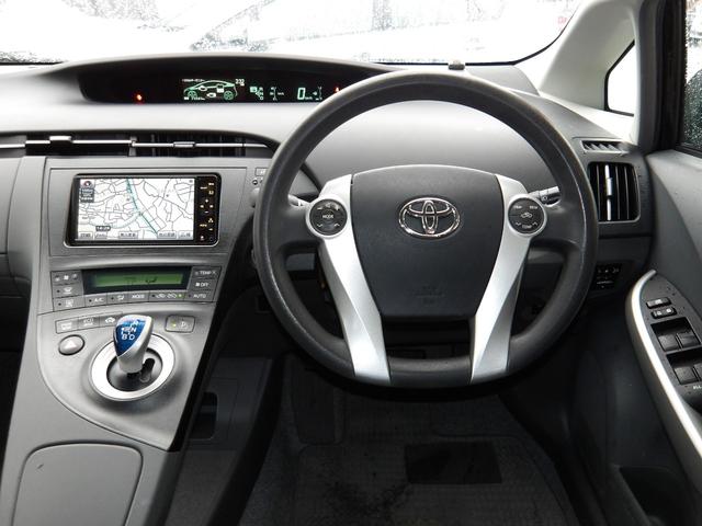 プリウス Ｓ　車検２年付　ＨＤＤナビ／ＣＤ／ＤＶＤ／Ｂｌｕｅｔｏｏｔｈ／ＡＵＸ／地デジ　ビルトインＥＴＣ（9枚目）