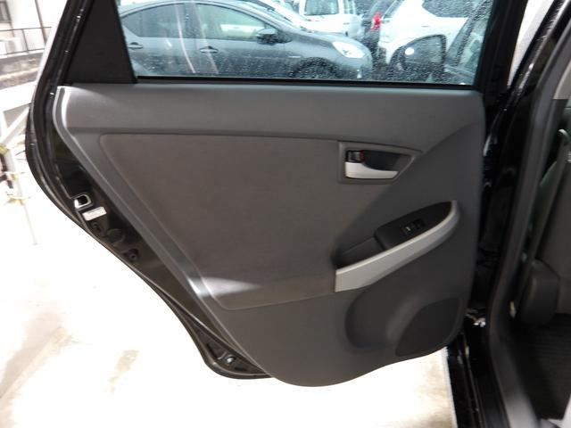 プリウス Ｓ　車検２年付　ＨＤＤナビ／ＣＤ／ＤＶＤ／Ｂｌｕｅｔｏｏｔｈ／ＡＵＸ／地デジ　ビルトインＥＴＣ（39枚目）