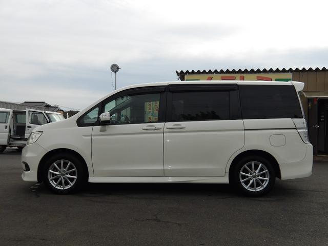 ステップワゴンスパーダ Ｓ　電動スライドドア　ＨＤＤナビ／ＣＤ／ＤＶＤ／ＭＳＶ／フルセグＴＶ　バックカメラ　ＥＴＣ　スマートキー　　セキュリティ　パドルシフト（11枚目）