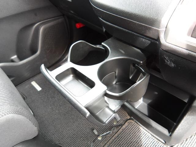 ステップワゴンスパーダ Ｓ　電動スライドドア　ＨＤＤナビ／ＣＤ／ＤＶＤ／ＭＳＶ／フルセグＴＶ　バックカメラ　ＥＴＣ　スマートキー　　セキュリティ　パドルシフト（21枚目）