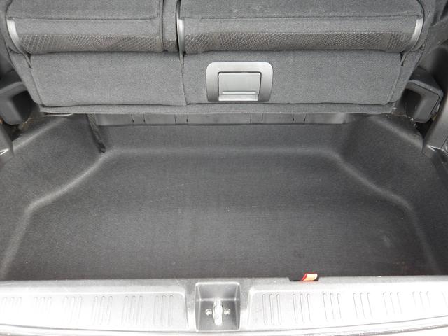 ステップワゴンスパーダ Ｓ　電動スライドドア　ＨＤＤナビ／ＣＤ／ＤＶＤ／ＭＳＶ／フルセグＴＶ　バックカメラ　ＥＴＣ　スマートキー　　セキュリティ　パドルシフト（31枚目）