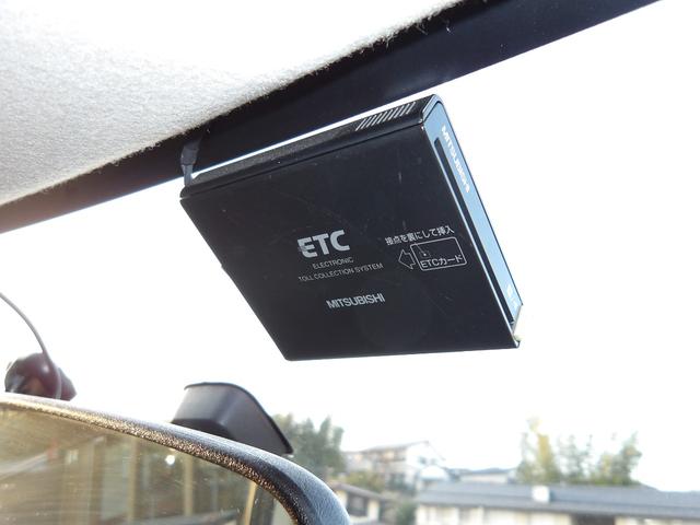 フリード G Lパッケージ 車検2年付き 8人乗り 電動スライドドア メモリーナビ/CD/DVD/Bluetooth/フルセグTV バックカメラ ETC(19枚目)