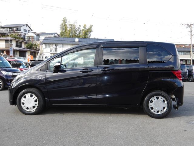 フリード Ｇ　ジャストセレクション　車検２年付き　メモリーナビ／ＣＤ／ＤＶＤ／Ｂｌｕｅｔｏｏｔｈ／フルセグＴＶ　バックカメラ　ＥＴＣ　両側電動スライドドア　スマートキー　ＥＣＯＮ（11枚目）