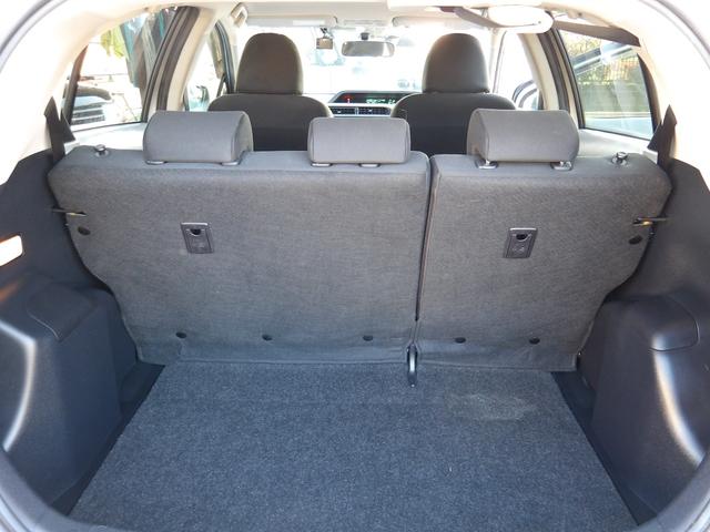 アクア Ｓ　メモリーナビ　ＣＤ　Ｂｌｕｅｔｏｏｔｈ　地デジ　ＥＴＣ　スマートキー　プッシュスタート　セキュリティ　横滑り防止（29枚目）