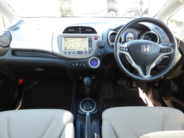 フィットハイブリッド スマートセレクション 車検2年付き HDDナビ/CD/DVD/MSV/TV バックカメラ ETC スマートキー クルーズコントロール(12枚目)