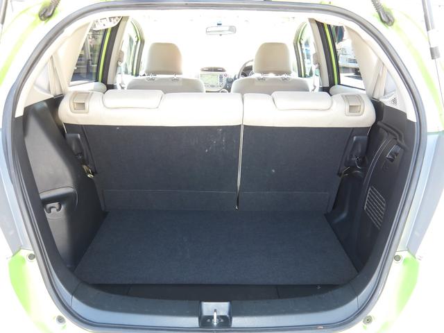 フィットハイブリッド スマートセレクション 車検2年付き HDDナビ/CD/DVD/MSV/TV バックカメラ ETC スマートキー クルーズコントロール(30枚目)