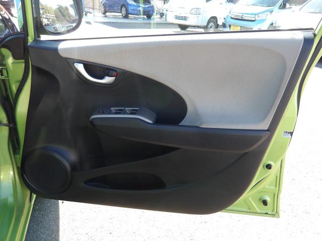 フィットハイブリッド スマートセレクション 車検2年付き HDDナビ/CD/DVD/MSV/TV バックカメラ ETC スマートキー クルーズコントロール(60枚目)