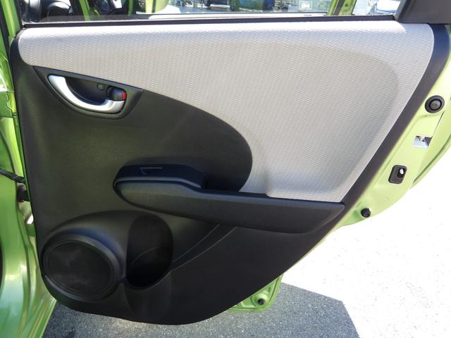 フィットハイブリッド スマートセレクション 車検2年付き HDDナビ/CD/DVD/MSV/TV バックカメラ ETC スマートキー クルーズコントロール(61枚目)