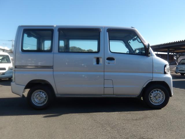 NV100クリッパーバン DX 車検2年付き カロッツェリアメモリーナビ CD バックカメラ コーナーセンサー ヘッドライトレベライザー 両側スライドドア(7枚目)