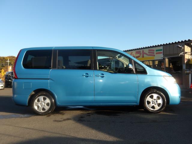 セレナ ２０Ｇ　車検２年付き　ＨＤＤナビ／ＣＤ／ＤＶＤ／Ｂｌｕｅｔｏｏｔｈ／フルセグＴＶ　全方位カメラ　ＥＴＣ　スマートキー　セキュリティ　両側電動スライドドア　フリップダウンモニター（7枚目）