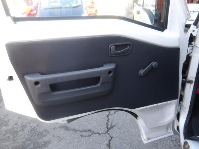 サンバーバン ＶＢ　車検２年付き　５速マニュアル車　エアコン　パワステ（30枚目）