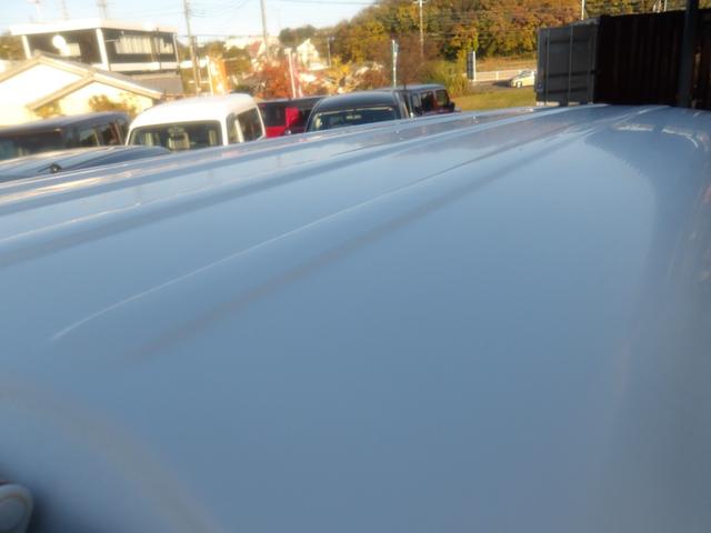 サンバーバン ＶＢ　車検２年付き　５速マニュアル車　エアコン　パワステ（47枚目）