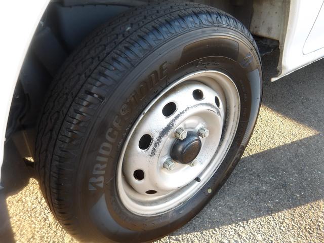 サンバーバン ＶＢ　車検２年付き　５速マニュアル車　エアコン　パワステ（54枚目）