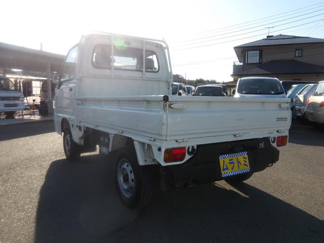 サンバートラック ＴＢ　５速マニュアル車　エアコン　パワステ　エアバッグ（11枚目）