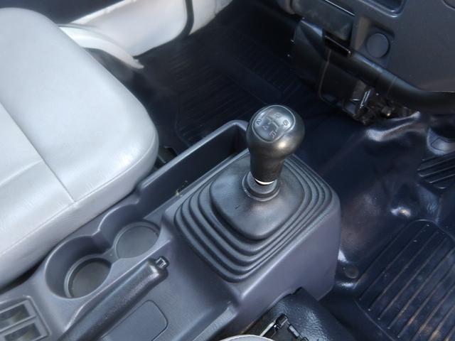 サンバートラック ＴＢ　５速マニュアル車　エアコン　パワステ　エアバッグ（15枚目）