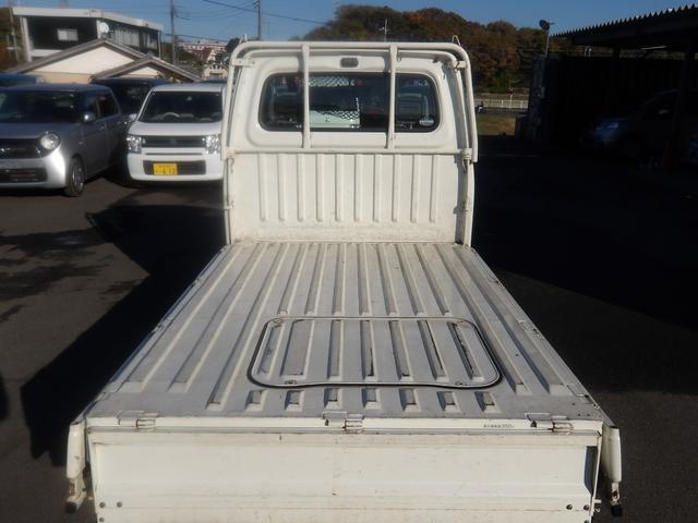 サンバートラック ＴＢ　５速マニュアル車　エアコン　パワステ　エアバッグ（22枚目）