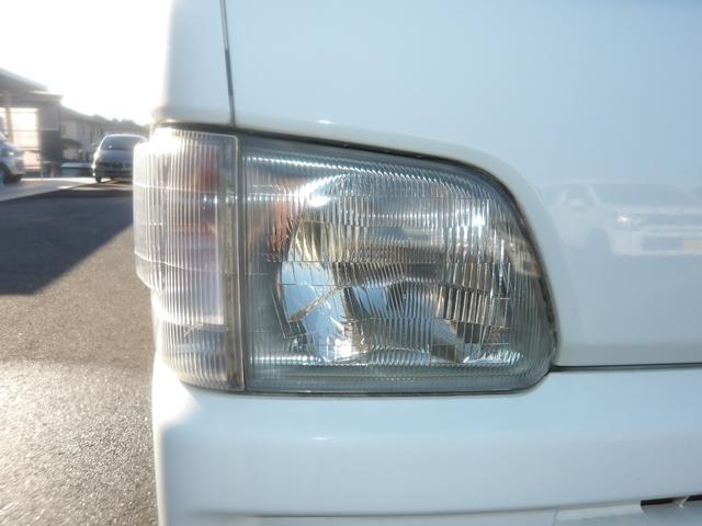 サンバートラック ＴＢ　５速マニュアル車　エアコン　パワステ　エアバッグ（27枚目）