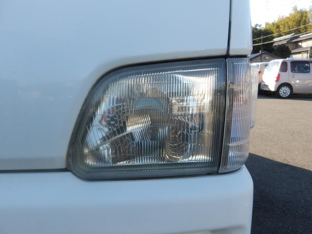 サンバートラック ＴＢ　５速マニュアル車　エアコン　パワステ　エアバッグ（28枚目）