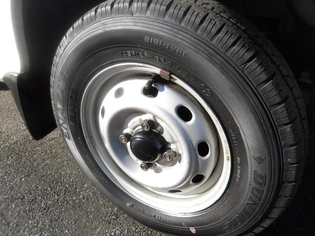 サンバートラック ＴＢ　５速マニュアル車　エアコン　パワステ　エアバッグ（31枚目）