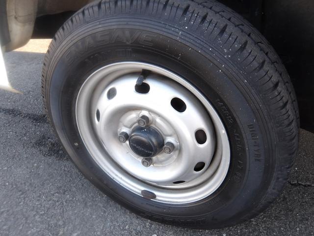 サンバートラック ＴＢ　５速マニュアル車　エアコン　パワステ　エアバッグ（34枚目）