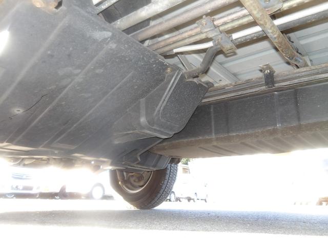 サンバートラック ＴＢ　５速マニュアル車　エアコン　パワステ　エアバッグ（38枚目）