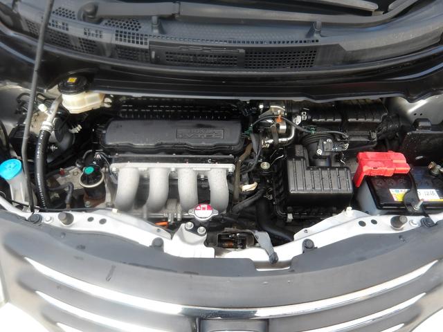 フリード Ｇ　ジャストセレクション　８人乗り　車検２年付き　ＨＤＤナビ／ＣＤ／ＤＶＤ／ＭＳＶ／ワンセグ　バックカメラ　ＥＴＣ　電動スライドドア　キーレスキー（12枚目）