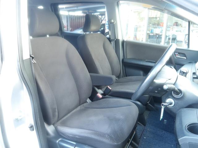 フリード Ｇ　ジャストセレクション　８人乗り　車検２年付き　ＨＤＤナビ／ＣＤ／ＤＶＤ／ＭＳＶ／ワンセグ　バックカメラ　ＥＴＣ　電動スライドドア　キーレスキー（17枚目）