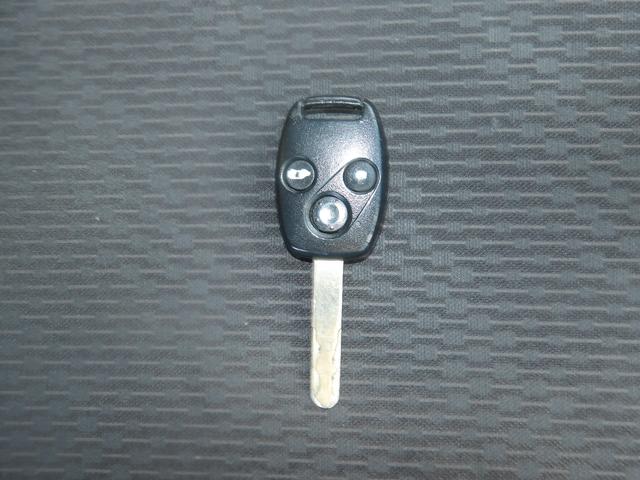 フリード Ｇ　ジャストセレクション　８人乗り　車検２年付き　ＨＤＤナビ／ＣＤ／ＤＶＤ／ＭＳＶ／ワンセグ　バックカメラ　ＥＴＣ　電動スライドドア　キーレスキー（54枚目）