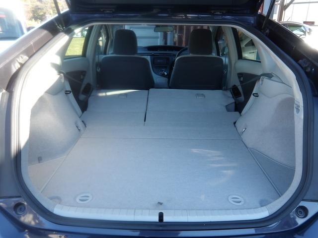 プリウス Ｓ　ＬＥＤエディション　ＳＤナビ／ＣＤ／ＡＵＸ／ワンセグＴＶ　バックカメラ　ＥＴＣ　スマートキー　プッシュスタート　セキュリティ　ＬＥＤオートヘッドライト　フォグライト（44枚目）