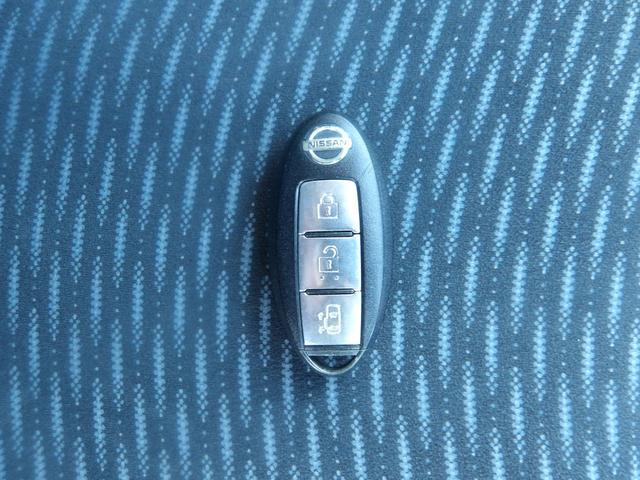 セレナ ２０Ｘ　Ｓ－ハイブリッド　車検２年付き　ＳＤナビ／ＣＤ／ＤＶＤ／フルセグＴＶ　フリップダウンモニター　バックカメラ　ＥＴＣ　スマートキー　プッシュスタート　セキュリティ　電動スライドドア（74枚目）