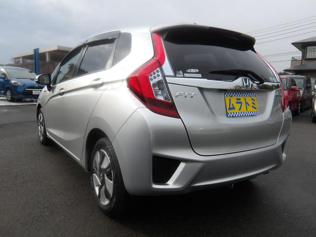 フィットハイブリッド Ｆパッケージ　車検２年付き　ＨＤＤナビ／ＣＤ／ＤＶＤ／Ｂｌｕｅｔｏｏｔｈ／ＭＳＶ／フルセグＴＶ　バックカメラ　ＥＴＣ　ブレーキサポート　横滑り防止　スマートキー　プッシュスタート（19枚目）