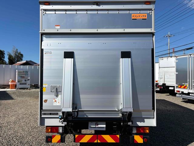 デュトロ 超ロング全低床ターボ 3t ワイド幅 超ロング ウィング 跳ね上げゲート MT LED バックカメラ スマートキー アイドリングストップ 電動格納ミラー ESC エアコン ミュージックプレイヤー接続可(4枚目)