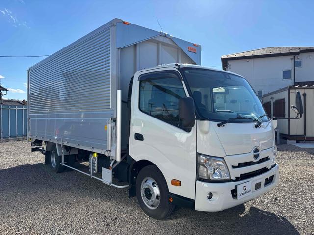 デュトロ 超ロング全低床ターボ 3t ワイド幅 超ロング ウィング 跳ね上げゲート MT LED バックカメラ スマートキー アイドリングストップ 電動格納ミラー ESC エアコン ミュージックプレイヤー接続可(7枚目)