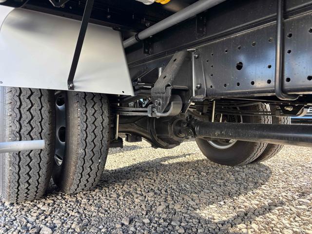 デュトロ 超ロング全低床ターボ 3t ワイド幅 超ロング ウィング 格納ゲート MT バックカメラ スマートキー アイドリングストップ 電動格納ミラー ESC エアコン パワーウィンドウ USB(28枚目)