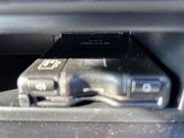 デュトロ 超ロング全低床ターボ 3t ワイド幅 超ロング ウィング 格納ゲート MT バックカメラ スマートキー アイドリングストップ 電動格納ミラー ESC エアコン パワーウィンドウ USB(42枚目)