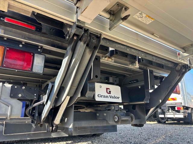 エルフトラック 3t ワイド幅 ロング 低温冷凍車 加温機能付き 格納ゲート スタンバイ付き 床縞板 サイド扉 MT ETC バックカメラ 電動格納ミラー エアコン(20枚目)