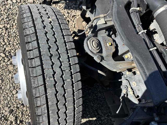 エルフトラック 3t ワイド幅 ロング 低温冷凍車 加温機能付き 格納ゲート スタンバイ付き 床縞板 サイド扉 MT ETC バックカメラ 電動格納ミラー エアコン(28枚目)