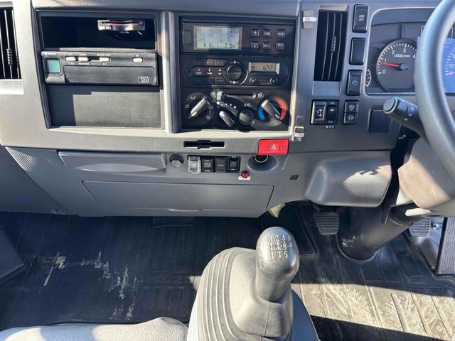 エルフトラック 3t ワイド幅 ロング 低温冷凍車 加温機能付き 格納ゲート スタンバイ付き 床縞板 サイド扉 MT ETC バックカメラ 電動格納ミラー エアコン(32枚目)