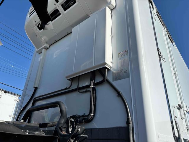 エルフトラック 3t ワイド幅 ロング 低温冷凍車 加温機能付き 格納ゲート スタンバイ付き 床縞板 サイド扉 MT ETC バックカメラ 電動格納ミラー エアコン(38枚目)