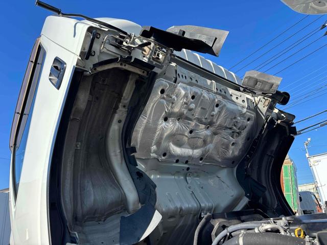 エルフトラック 3t ワイド幅 ロング 低温冷凍車 加温機能付き 格納ゲート スタンバイ付き 床縞板 サイド扉 MT ETC バックカメラ 電動格納ミラー エアコン(39枚目)