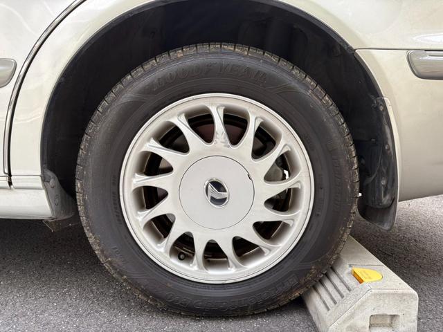 プログレ NC250 ウォールナットパッケージ 名車!プログレ入庫♪♪♪ETCもついていて高速道路もストレスフリー♪年代を感じさせないパワフルな走りも健在です!!!(16枚目)