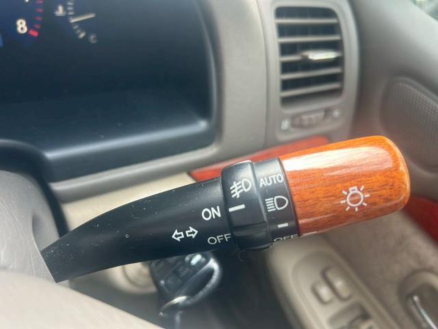 プログレ NC250 ウォールナットパッケージ 名車!プログレ入庫♪♪♪ETCもついていて高速道路もストレスフリー♪年代を感じさせないパワフルな走りも健在です!!!(24枚目)