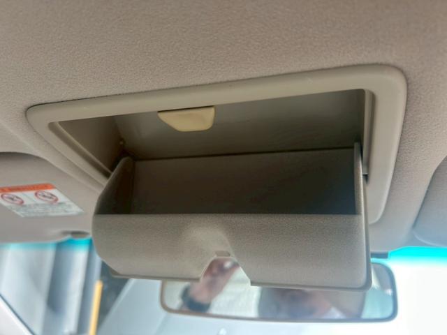 プログレ NC250 ウォールナットパッケージ 名車!プログレ入庫♪♪♪ETCもついていて高速道路もストレスフリー♪年代を感じさせないパワフルな走りも健在です!!!(27枚目)