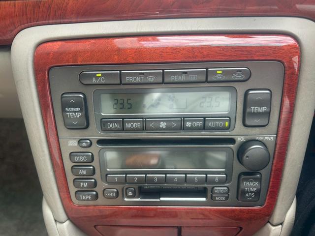 プログレ NC250 ウォールナットパッケージ 名車!プログレ入庫♪♪♪ETCもついていて高速道路もストレスフリー♪年代を感じさせないパワフルな走りも健在です!!!(29枚目)