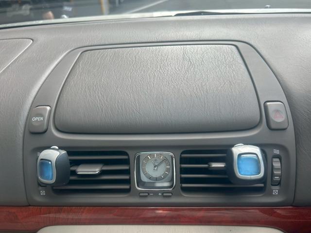 プログレ NC250 ウォールナットパッケージ 名車!プログレ入庫♪♪♪ETCもついていて高速道路もストレスフリー♪年代を感じさせないパワフルな走りも健在です!!!(30枚目)