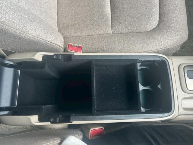 プログレ NC250 ウォールナットパッケージ 名車!プログレ入庫♪♪♪ETCもついていて高速道路もストレスフリー♪年代を感じさせないパワフルな走りも健在です!!!(36枚目)