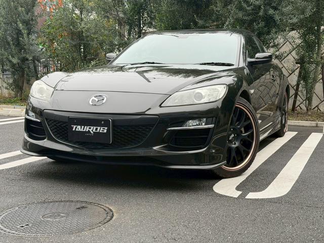 ＲＸ－８ 　ロータリーエンジン最後の車！ＲＸ－８入庫♪♪♪もちろん６速ＭＴ車です！ＨＩＤライトもついて夜道も安心！社外アルミ装備で見た目もパリッと仕上がってます！（2枚目）
