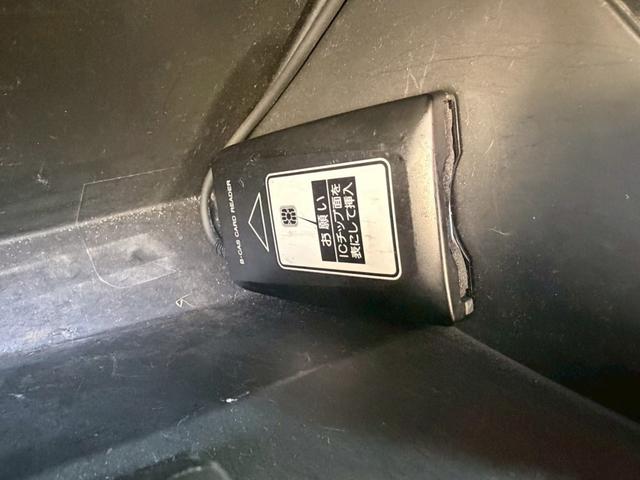 スイフト １．３ＸＧ　ＳＵＺＵＫＩのコンパクトスポーツ！スイフト入庫♪♪♪ＭＴデビューにもおすすめの一台です！ＥＴＣ付きで高速道路も快適！！！（31枚目）